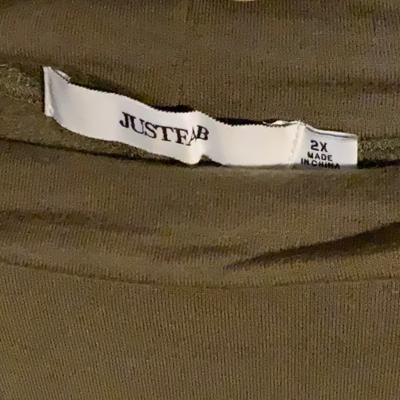 JustFab High Stand-up Collar Top 2X - Picture 2 of 6